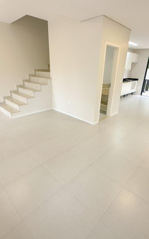 Casa para alugar com 150m², 3 quartos e 2 vagasSala