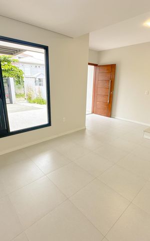 Casa para alugar com 150m², 3 quartos e 2 vagasSala