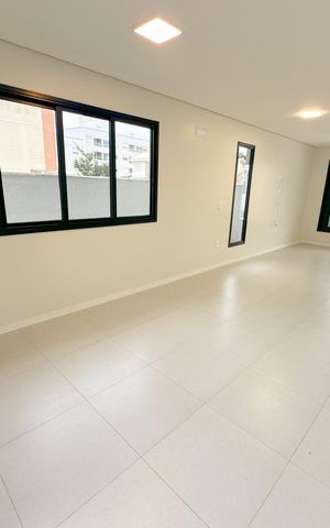 Casa para alugar com 150m², 3 quartos e 2 vagasSala