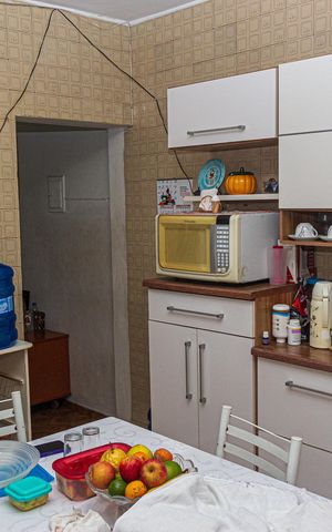 Casa à venda com 250m², 3 quartos e 2 vagas Casa à venda com 250m², 3 quartos e 2 vagasCozinha