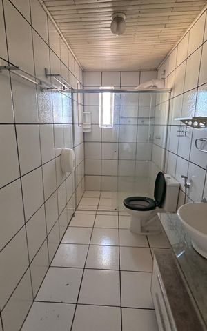 Casa à venda com 262m², 4 quartos e 4 vagas Casa à venda com 262m², 4 quartos e 4 vagasBanheiro Suíte