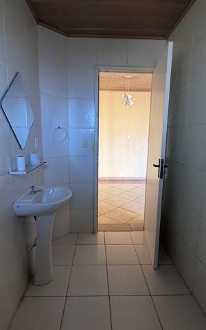 Casa à venda com 262m², 4 quartos e 4 vagas Casa à venda com 262m², 4 quartos e 4 vagasLavabo