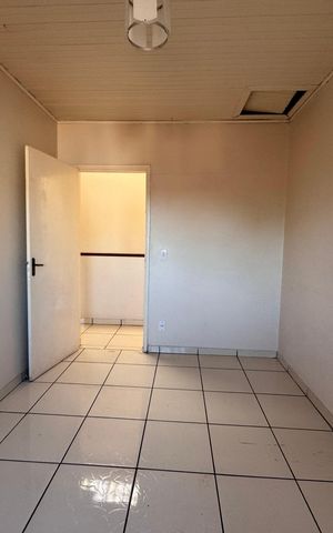 Casa à venda com 262m², 4 quartos e 4 vagas Casa à venda com 262m², 4 quartos e 4 vagasQuarto 2