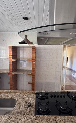 Casa à venda com 262m², 4 quartos e 4 vagas Casa à venda com 262m², 4 quartos e 4 vagasCozinha