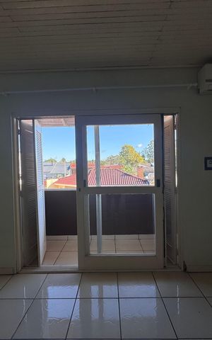 Casa à venda com 262m², 4 quartos e 4 vagas Casa à venda com 262m², 4 quartos e 4 vagasSuíte