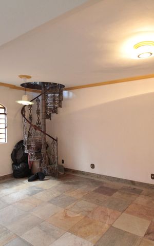 Casa à venda com 380m², 4 quartos e 6 vagasSala de Estar 3