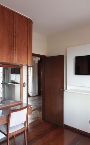 Casa à venda com 380m², 4 quartos e 6 vagasSuíte 2