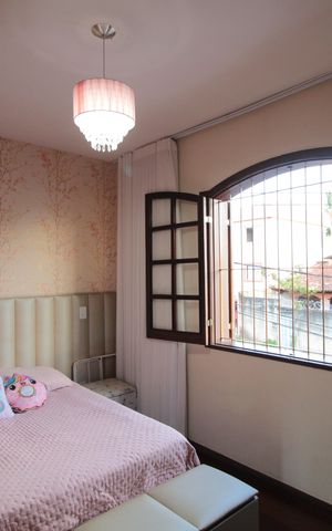 Casa à venda com 380m², 4 quartos e 6 vagasQuarto