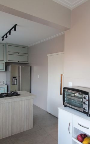 Casa à venda com 380m², 4 quartos e 6 vagasCozinha