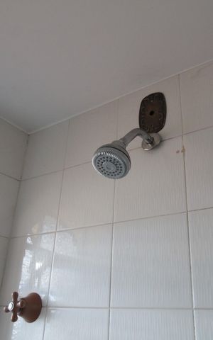 Casa à venda com 380m², 4 quartos e 6 vagasBanheiro da Suíte 1