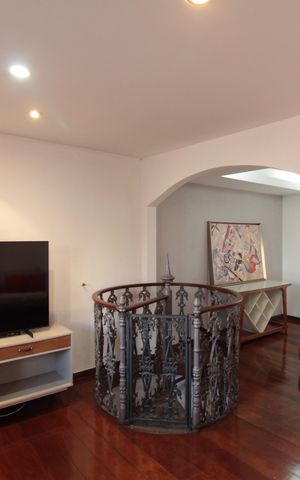 Casa à venda com 380m², 4 quartos e 6 vagasSala de Estar