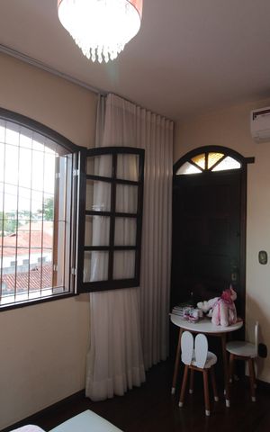 Casa à venda com 380m², 4 quartos e 6 vagasQuarto