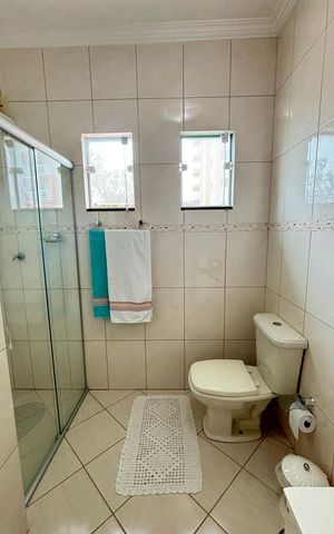 Casa à venda com 246m², 3 quartos e 5 vagas Casa à venda com 246m², 3 quartos e 5 vagasBanheiro da Suíte 1