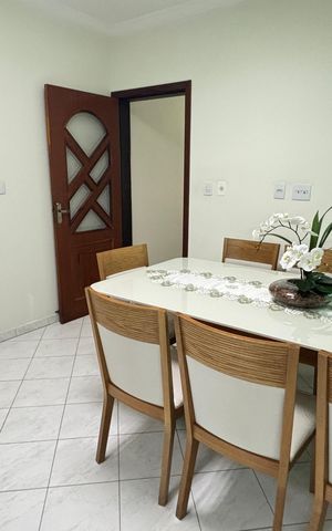 Casa à venda com 246m², 3 quartos e 5 vagas Casa à venda com 246m², 3 quartos e 5 vagasCopa