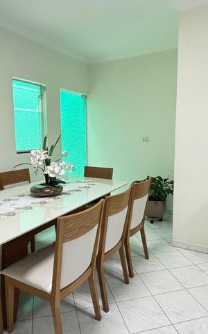 Casa à venda com 246m², 3 quartos e 5 vagas Casa à venda com 246m², 3 quartos e 5 vagasCopa