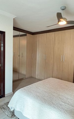 Casa à venda com 246m², 3 quartos e 5 vagas Casa à venda com 246m², 3 quartos e 5 vagasSuite 1