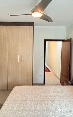 Casa à venda com 246m², 3 quartos e 5 vagas Casa à venda com 246m², 3 quartos e 5 vagasSuite 1
