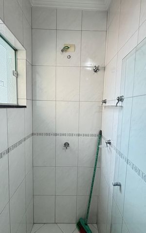 Casa à venda com 246m², 3 quartos e 5 vagas Casa à venda com 246m², 3 quartos e 5 vagasBanheiro da Suíte 2