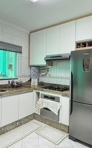 Casa à venda com 246m², 3 quartos e 5 vagas Casa à venda com 246m², 3 quartos e 5 vagasCozinha