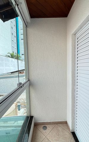 Casa à venda com 246m², 3 quartos e 5 vagas Casa à venda com 246m², 3 quartos e 5 vagasVaranda da Suíte 2