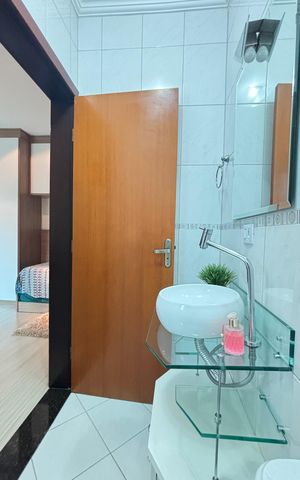 Casa à venda com 246m², 3 quartos e 5 vagas Casa à venda com 246m², 3 quartos e 5 vagasBanheiro da Suíte 2