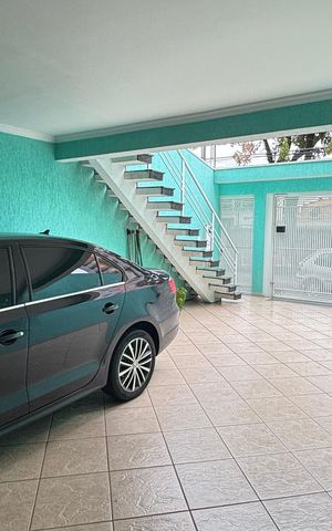 Casa à venda com 246m², 3 quartos e 5 vagas Casa à venda com 246m², 3 quartos e 5 vagasGaragem