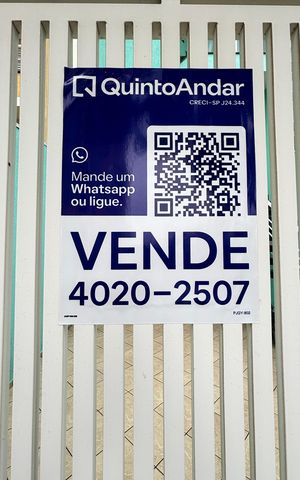 Casa à venda com 246m², 3 quartos e 5 vagas Casa à venda com 246m², 3 quartos e 5 vagasFachada