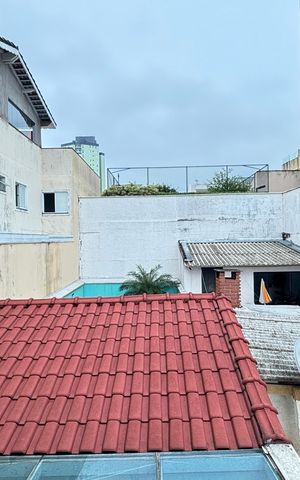 Casa à venda com 246m², 3 quartos e 5 vagas Casa à venda com 246m², 3 quartos e 5 vagasVaranda da Suíte 2