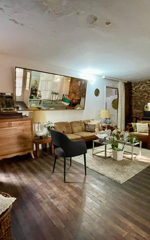 Casa à venda com 565m², 4 quartos e 2 vagas Casa à venda com 565m², 4 quartos e 2 vagasSala 1