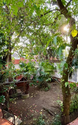 Casa à venda com 565m², 4 quartos e 2 vagas Casa à venda com 565m², 4 quartos e 2 vagasÁrea externa