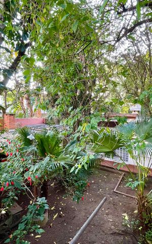 Casa à venda com 565m², 4 quartos e 2 vagas Casa à venda com 565m², 4 quartos e 2 vagasÁrea externa