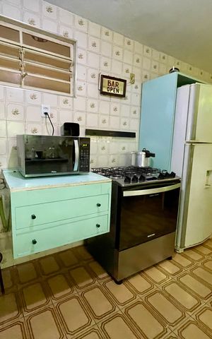 Casa à venda com 565m², 4 quartos e 2 vagas Casa à venda com 565m², 4 quartos e 2 vagasCozinha