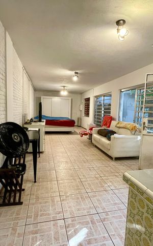 Casa à venda com 565m², 4 quartos e 2 vagas Casa à venda com 565m², 4 quartos e 2 vagasSala 2
