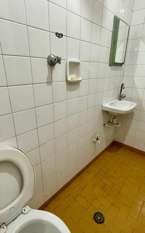 Casa à venda com 565m², 4 quartos e 2 vagas Casa à venda com 565m², 4 quartos e 2 vagasBanheiro