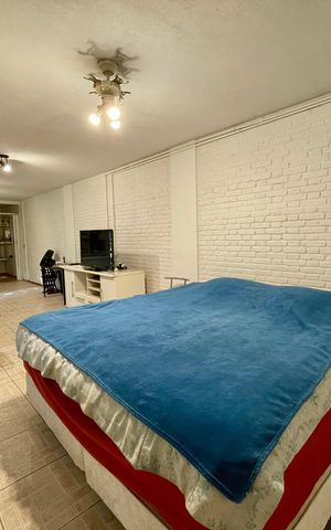 Casa à venda com 565m², 4 quartos e 2 vagas Casa à venda com 565m², 4 quartos e 2 vagasQuarto 2