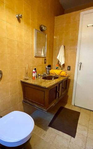 Casa à venda com 565m², 4 quartos e 2 vagas Casa à venda com 565m², 4 quartos e 2 vagasBanheiro da Suíte