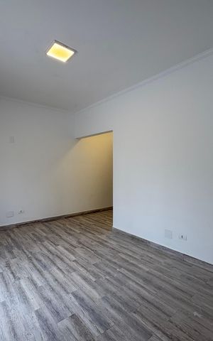 Casa à venda com 173m², 4 quartos e 2 vagas Casa à venda com 173m², 4 quartos e 2 vagasSuite