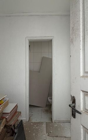 Casa à venda com 173m², 4 quartos e 2 vagas Casa à venda com 173m², 4 quartos e 2 vagasQuarto de Serviço