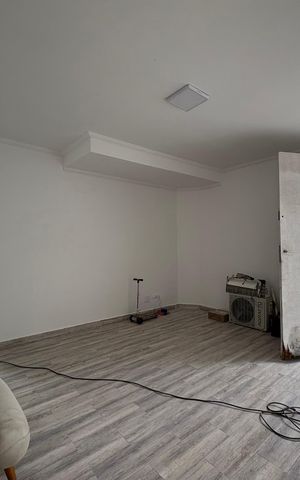 Casa à venda com 173m², 4 quartos e 2 vagas Casa à venda com 173m², 4 quartos e 2 vagasSala