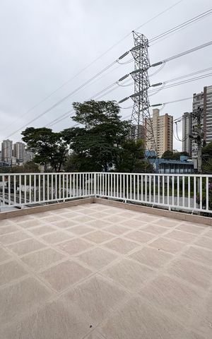 Casa à venda com 173m², 4 quartos e 2 vagas Casa à venda com 173m², 4 quartos e 2 vagasVaranda