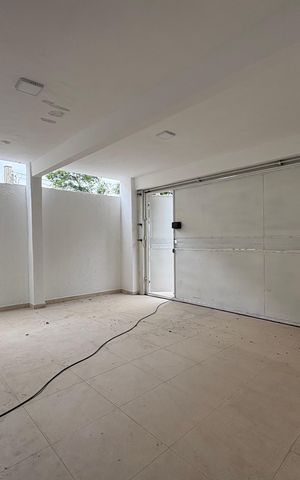 Casa à venda com 173m², 4 quartos e 2 vagas Casa à venda com 173m², 4 quartos e 2 vagasGaragem