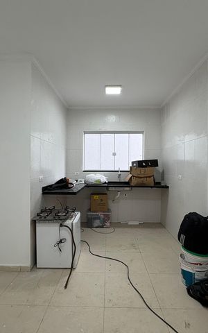 Casa à venda com 173m², 4 quartos e 2 vagas Casa à venda com 173m², 4 quartos e 2 vagasCozinha