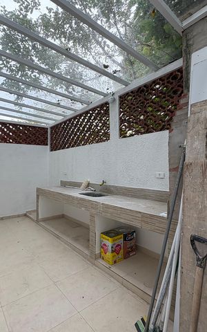 Casa à venda com 173m², 4 quartos e 2 vagas Casa à venda com 173m², 4 quartos e 2 vagasÁrea gourmet