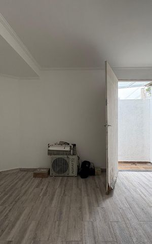 Casa à venda com 173m², 4 quartos e 2 vagas Casa à venda com 173m², 4 quartos e 2 vagasSala