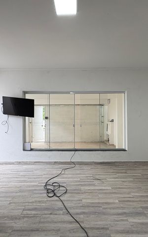 Casa à venda com 173m², 4 quartos e 2 vagas Casa à venda com 173m², 4 quartos e 2 vagasSala