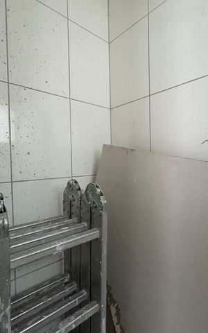 Casa à venda com 173m², 4 quartos e 2 vagas Casa à venda com 173m², 4 quartos e 2 vagasBanheiro de serviço