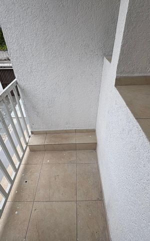 Casa à venda com 173m², 4 quartos e 2 vagas Casa à venda com 173m², 4 quartos e 2 vagasQuarto 1