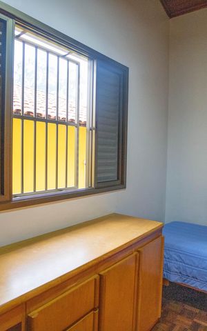 Casa à venda com 209m², 3 quartos e 4 vagas Casa à venda com 209m², 3 quartos e 4 vagasQuarto 2