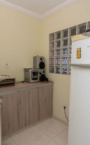 Casa à venda com 230m², 4 quartos e 2 vagas Casa à venda com 230m², 4 quartos e 2 vagasCozinha