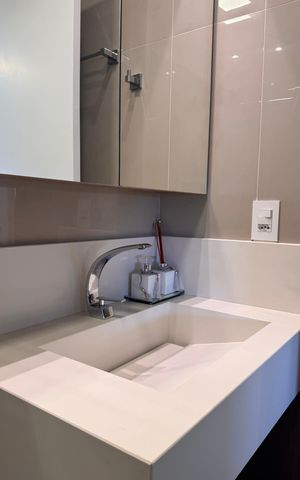 Apartamento à venda com 110m², 2 quartos e 2 vagas Apartamento à venda com 110m², 2 quartos e 2 vagasBanheiro da Suíte 2